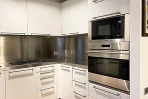 Private kitchen - 3 Bedroom Apartment in Viareggio (Viareggio)