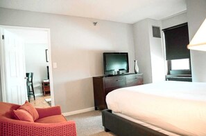 1 quarto, escrivaninha, ferros/tábuas de passar roupa, Wi-Fi