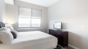 1 bedroom, desk, iron/ironing board, WiFi