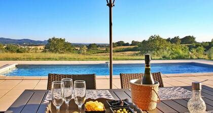 Gorgeous home in Saint Jean De Maruejol