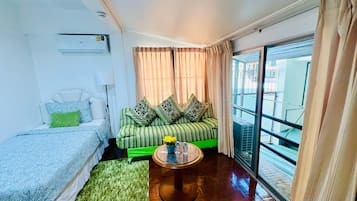 1 habitación, edredón y muebles diferentes