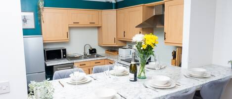 Fridge, microwave, oven, dishwasher