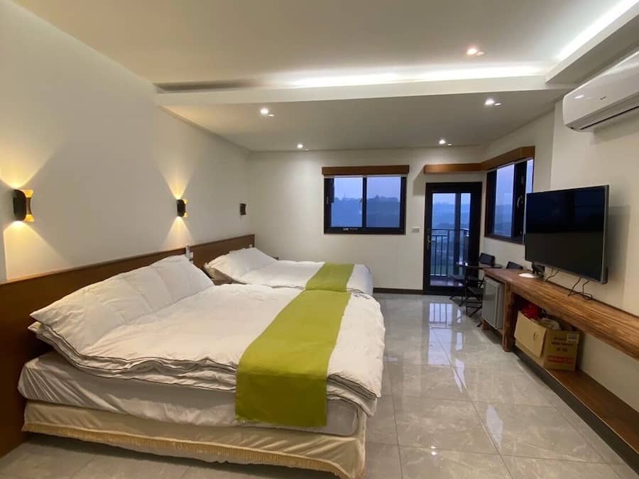 Comfort Room, Mountain View, Garden Area | Down comforters, free WiFi, bed sheets