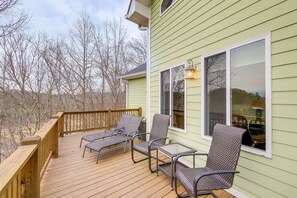 Property grounds - Luxury Douglas Lake Chalet - Great Location! (Dandridge)