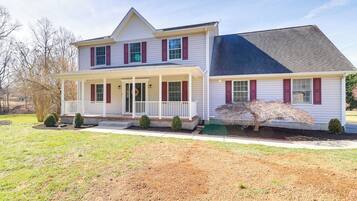 House (4 Bedrooms) | Interior