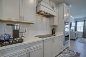 Apartment (3 Bedrooms) | Interior - 3 Mi to Ocean City Boardwalk: Townhome w/ 2 Decks (Berlin)