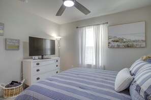 Apartment (3 Bedrooms) | Interior - 3 Mi to Ocean City Boardwalk: Townhome w/ 2 Decks (Berlin)