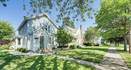 Ludington Home w/ 6 Bicycles < 1 Mi to Beach!