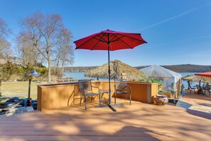 Cottage (1 Bedroom) | Interior - Greenwood Lake Cottage w/ Shared Dock & Hot Tub! (West Milford)