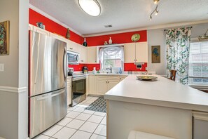 Interior - Private Patio + Resort Perks: Myrtle Beach Retreat (Socastee)