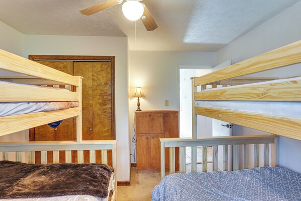 House (4 Bedrooms) | Interior