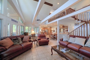 Interior - Boat Dock on Reelfoot Lake: Tiptonville Retreat (Tiptonville)