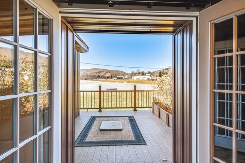 Smethport Vacation Rental w/ Fireplace & Lake View