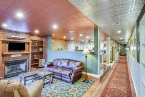 المنشأة من الداخل