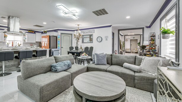 Nhà (4 Bedrooms) | Mặt tiền nơi lưu trú