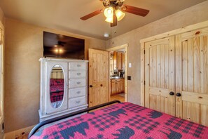 House (1 Bedroom) | Interior