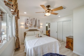 Interior - Bakersfield Vacation Rental ~ 5 Mi to Downtown! (Bakersfield)