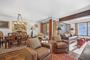 TV, peis og DVD-spiller