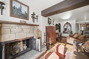 TV, peis og DVD-spiller