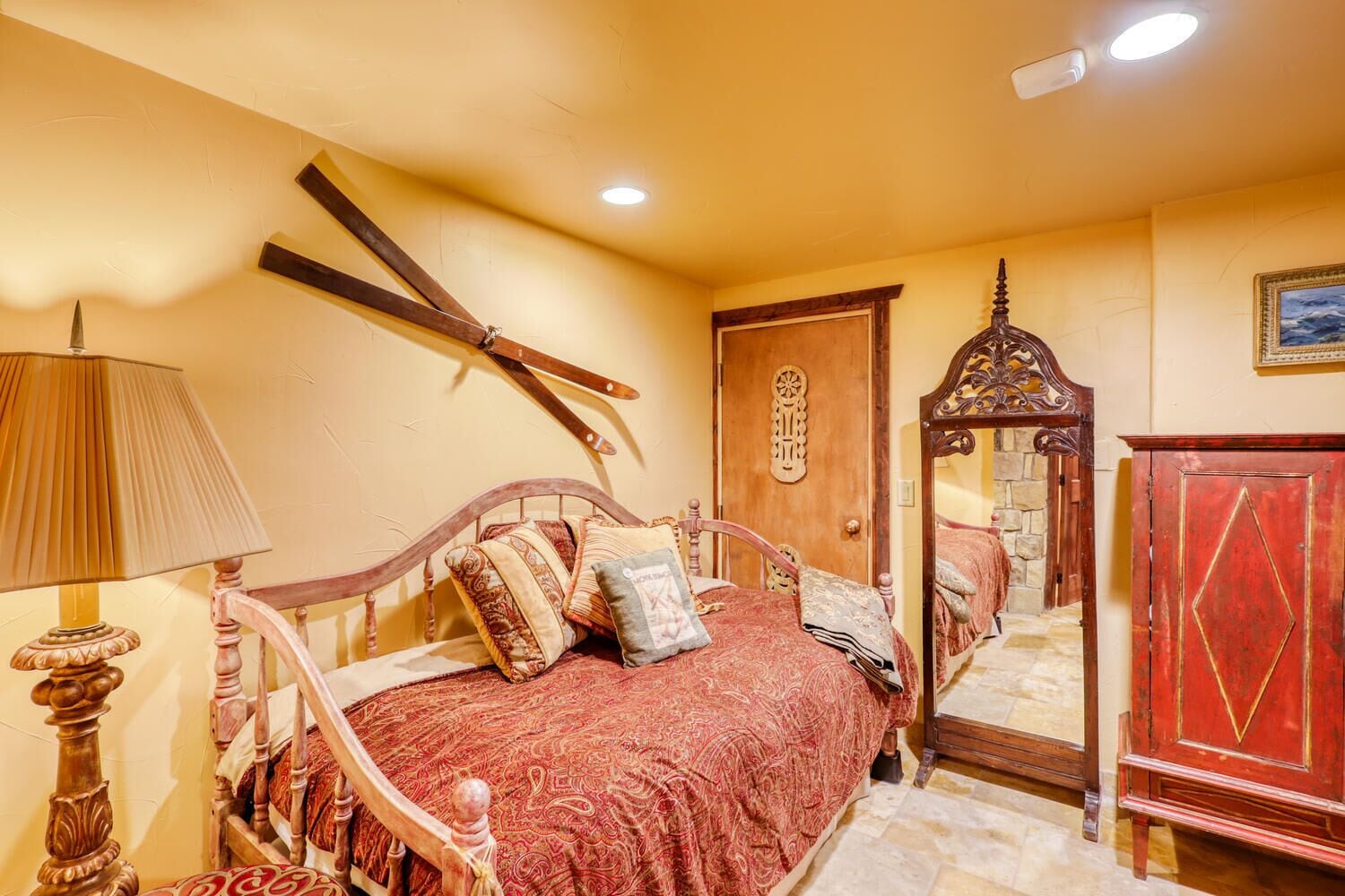 2 dormitorios, tabla de planchar con plancha, Internet y ropa de cama