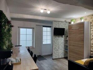 2 bedrooms, WiFi