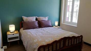 2 bedrooms, WiFi, bed sheets