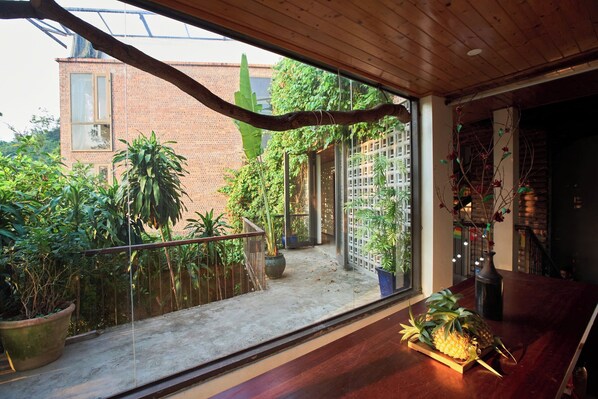 Interior detail - Ha Long May5 (Ha Long)