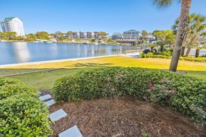 Property grounds - DP 105B Stunning 2 bed w/washer & dryer (Destin)