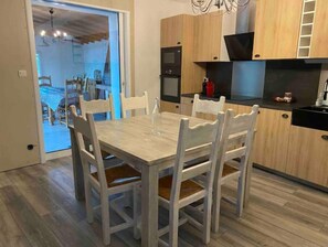Dining - Grande Maison de 6 Chambres vue sur les Cevennes (Canaules-et-Argentières)