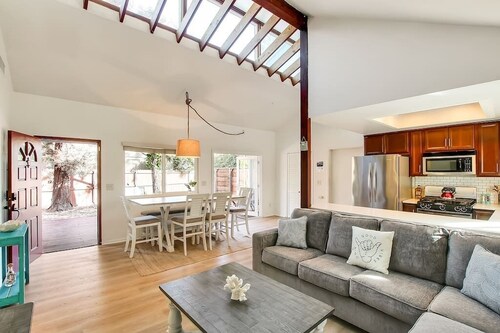 Beachy & Spacious Home in Carp