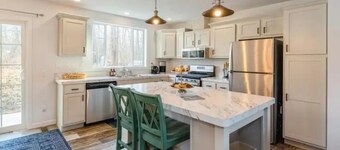 Archer's Retreat-Sleeps 10-1/2 mile to Lake Michigan! Pet/Kid Friendly