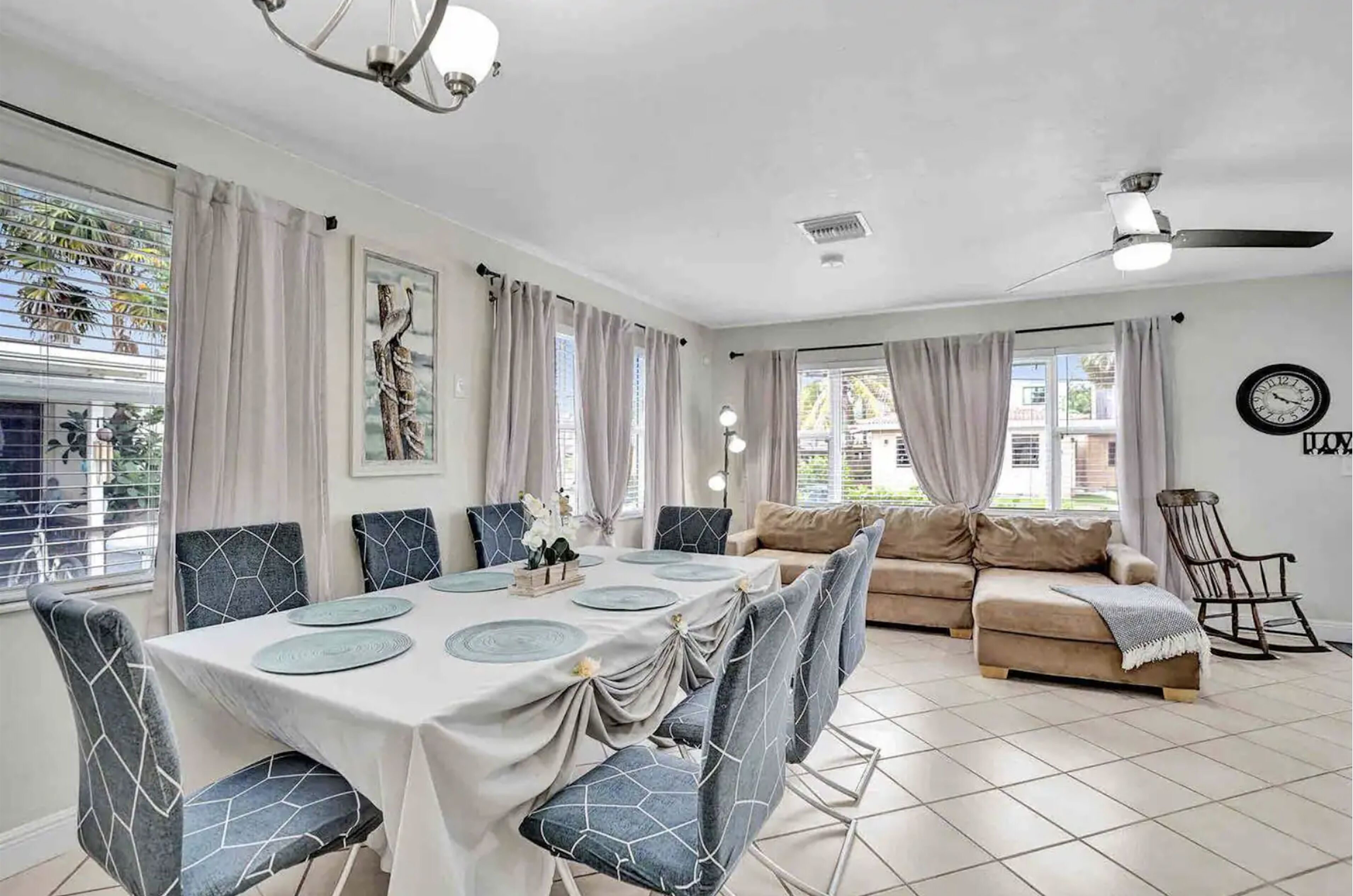 Villa, 3 Bedrooms | In-room dining