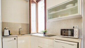 Coffee/tea maker, fridge, microwave, dishwasher - The Green Oasis by Hello Homes Sitges (Sitges)