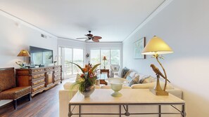 Smart TV - Nicely Decorated One Bedroom Ocean View Windsor Place Condominium! (Hilton Head)