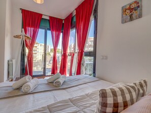 2 bedrooms, iron/ironing board, free WiFi, bed sheets - Mimosa Apartment by Hello Homes Sitges (Sitges)