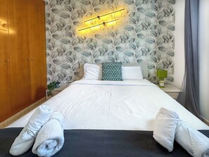 3 bedrooms, iron/ironing board, free WiFi, bed sheets