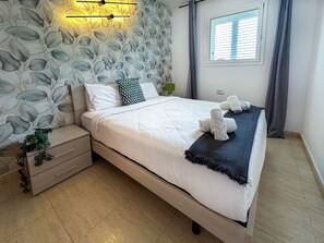 3 bedrooms, iron/ironing board, free WiFi, bed sheets