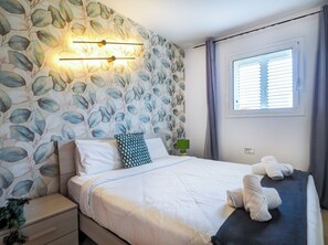 3 makuuhuonetta, silitysrauta/-lauta, ilmainen Wi-Fi, vuodevaatteet