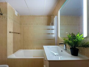 Hair dryer, towels