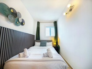 3 soverom, strykejern/-brett, wi-fi (inkludert) og sengetøy