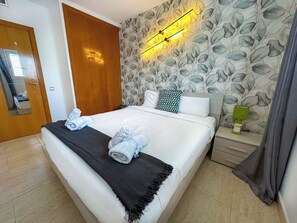 3 bedrooms, iron/ironing board, free WiFi, bed sheets