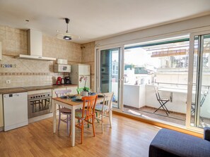 Fridge, microwave, oven, dishwasher - Carmen Apartment by Hello Homes Sitges (Sitges)
