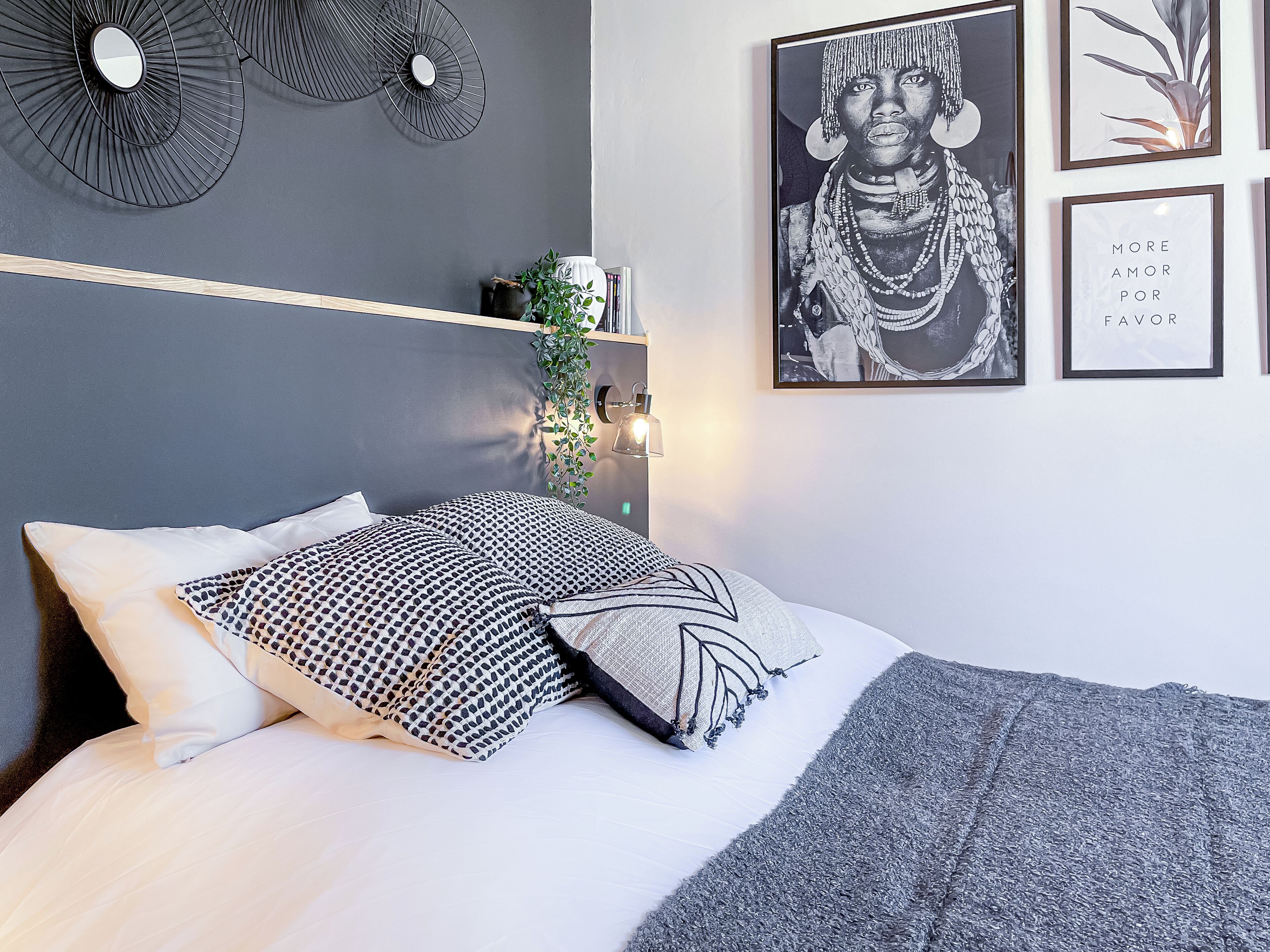 3 habitaciones, tabla de planchar con plancha y cuna de viaje 