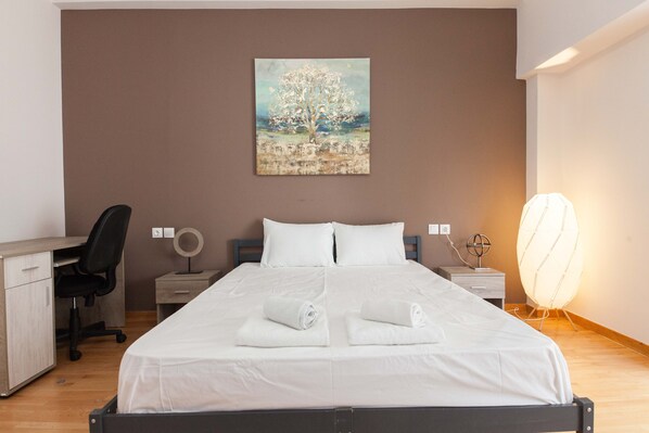 2 bedrooms, iron/ironing board, free WiFi - Modern Stylish 2 Bd Apt in Vironas (Vyronas)