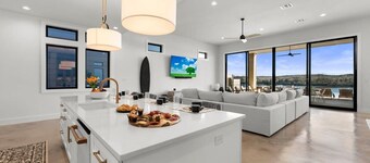 The Enclave | Kid's Play Zone | Game Room | Infinity Pool + Spa | 9 Mi to Winery