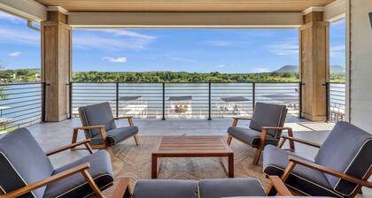 The Enclave | Kid's Play Zone | Game Room | Infinity Pool + Spa | 9 Mi to Winery