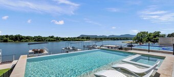 The Enclave | Kid's Play Zone | Game Room | Infinity Pool + Spa | 9 Mi to Winery