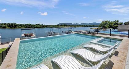 The Enclave | Kid's Play Zone | Game Room | Infinity Pool + Spa | 9 Mi to Winery