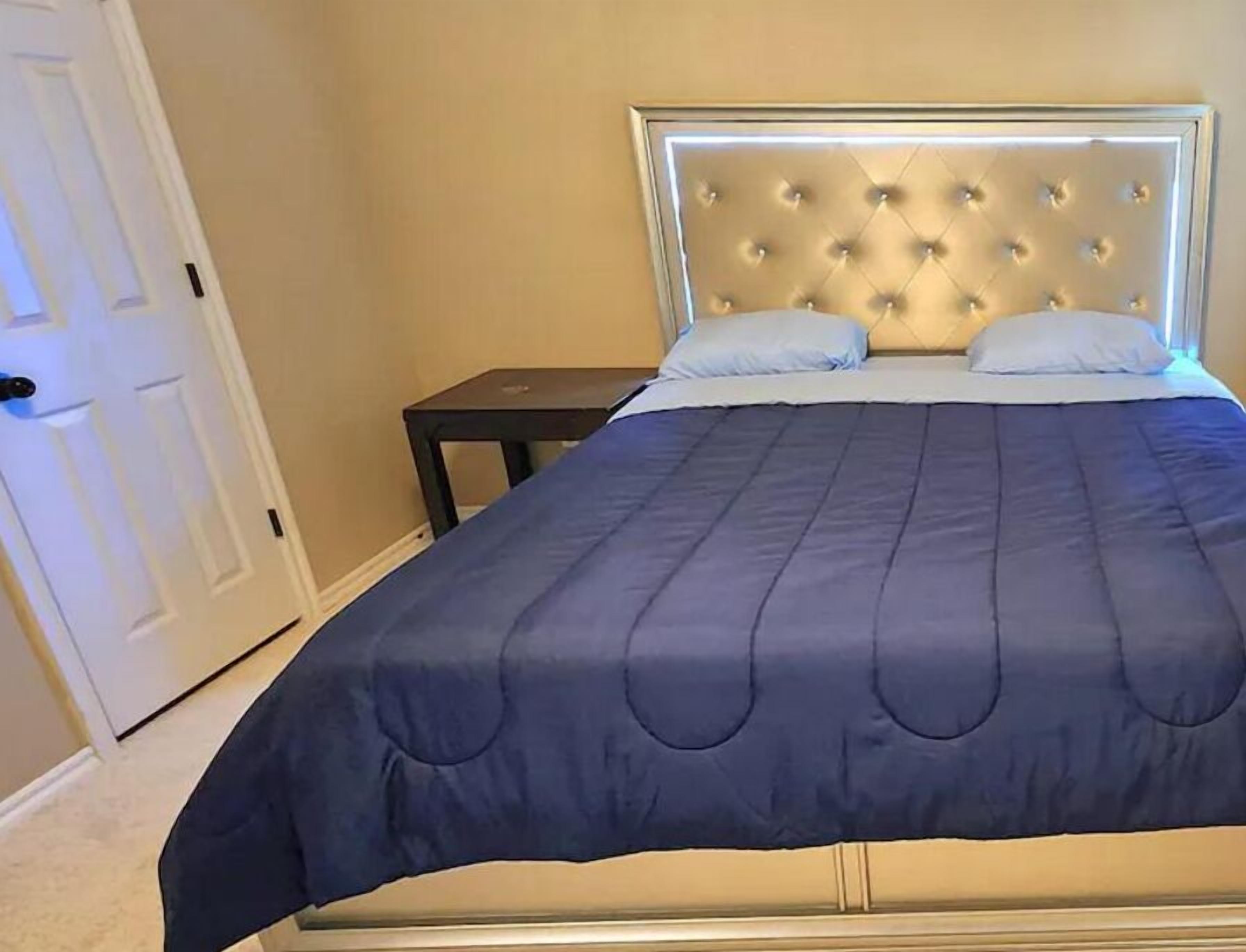 4 soverom, wi-fi (inkludert) og sengetøy