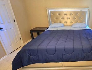 4 bedrooms, free WiFi, bed sheets